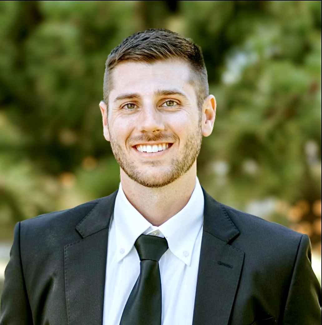 Alexander Baur Headshot